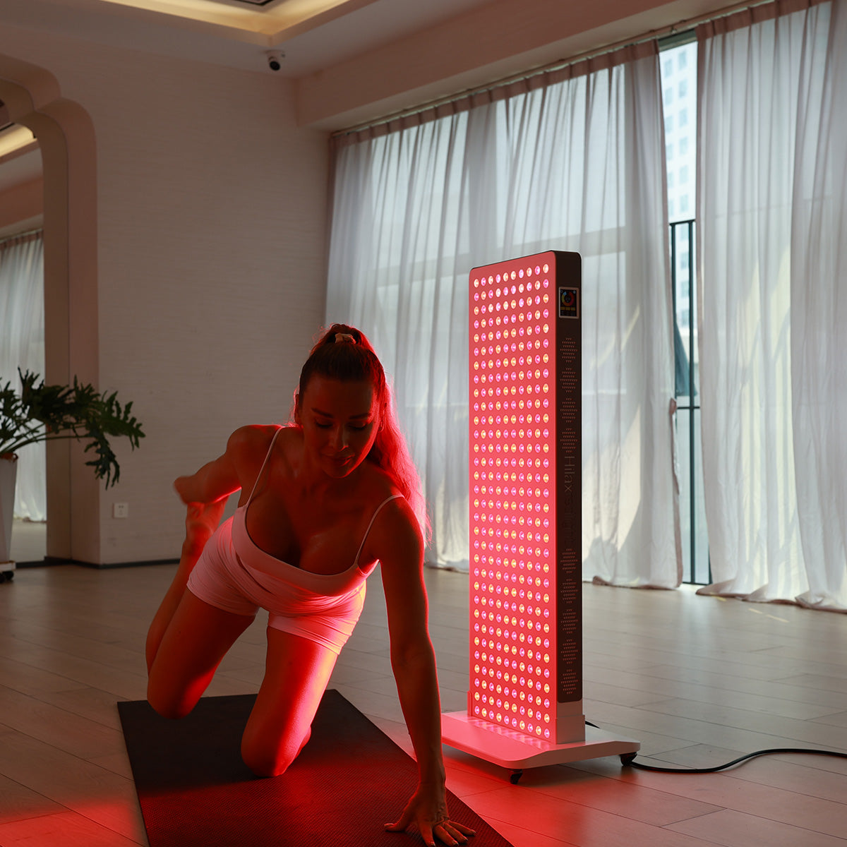 HilaxPro 1600 Red Light Therapy Panel